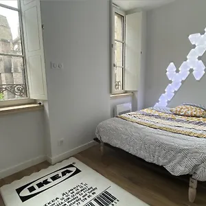 Rodez, au pied de la Cathédrale. Appartement Rodez
